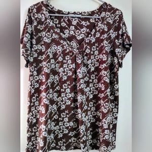 Faith peace and love v neck Size XL casual shirt..Very pretty